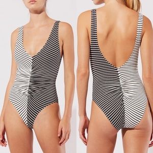 Solid & Striped THE LUCIA
STRIPE COMBO | Small NWT